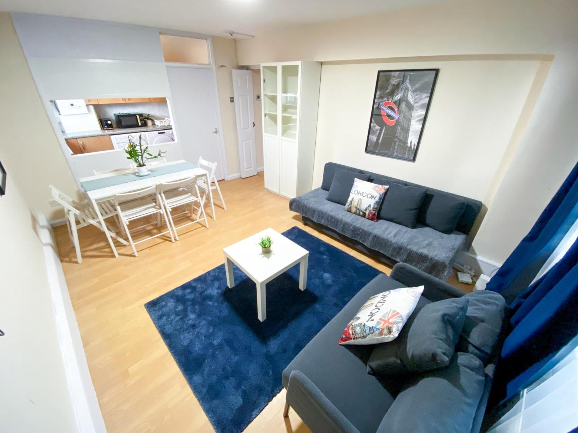 2 Bedroom Flat - 7 Min Walk Old Street Station Apartment London